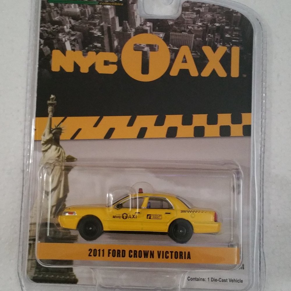 Greenlight 1/64 Diecast Car NYC Taxi Cab 2011 Ford Crown Victoria The Movie Taxi